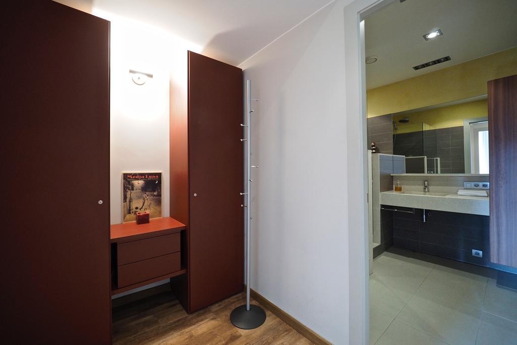 Gracia Terrace Design Apartment Barcelona Bagian luar foto